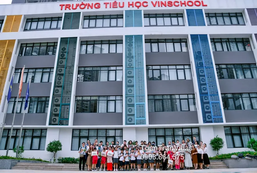 Trường Vinschool trong khu