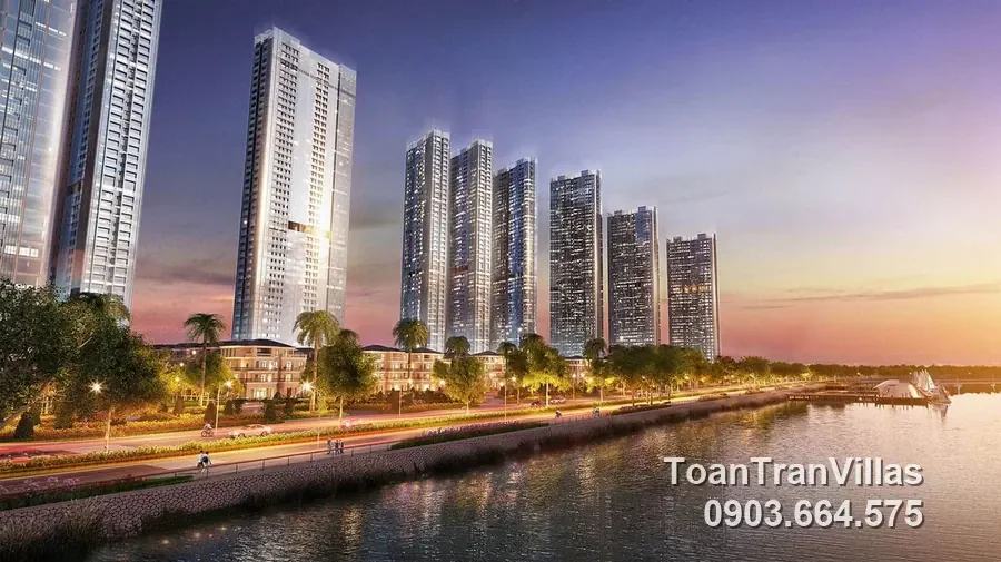 Bến du thuyền về đêm