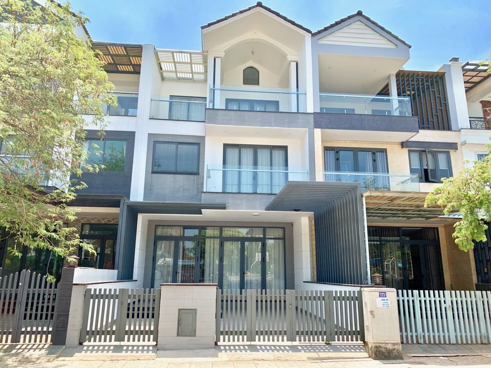 Nhà phố vườn Jamona Home Resort