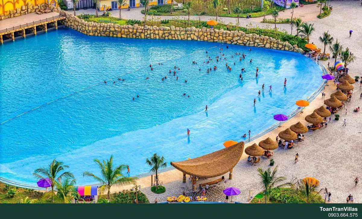 Biển hồ nhân tạo trong khu
