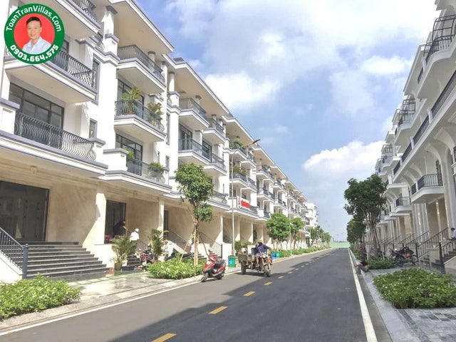 Shophouse · 140 m² · Đông Nam Vạn Phúc